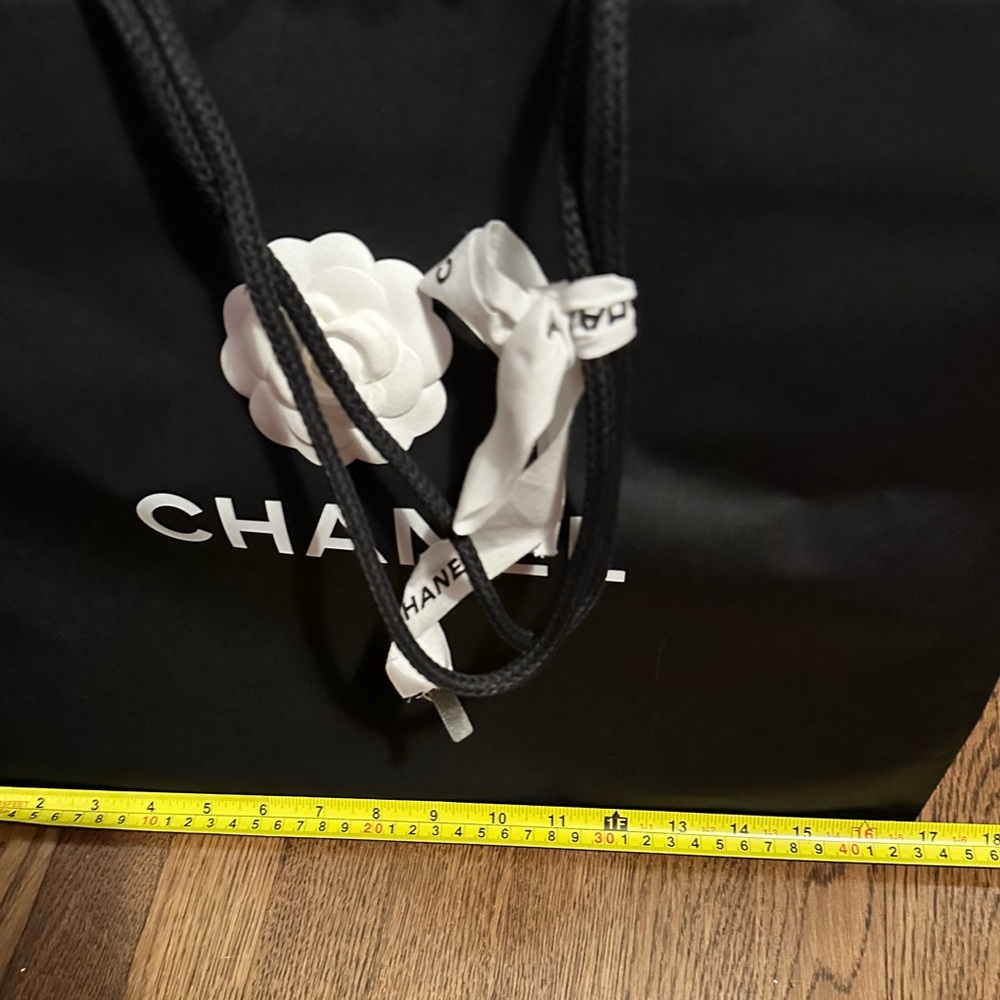 Chanel Shopping LARGE Bag with Camille Ribbon GIFT BAG - Picture 4 of 6